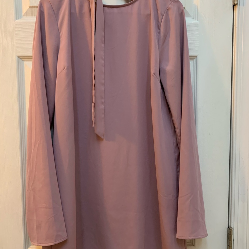 Pink Tobi mini dress with flowing sleeves